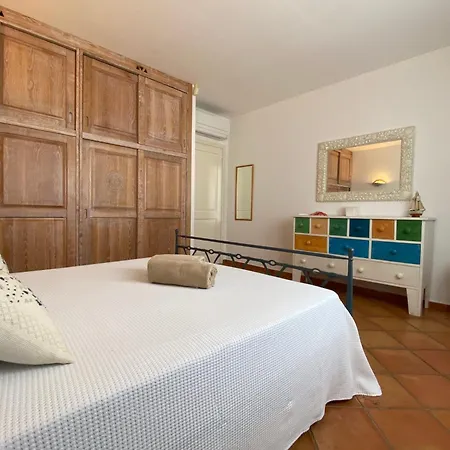 Della Marina, 8 People, Garage Apartmán *